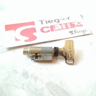 Honda CB Twin Cb175 Cb200 Cb250 Cb350 CL125 CL175 Steering Handlebar Lock ORIGINAL