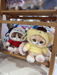 Mofusand 肉桂狗 花小兔 彩虹兔 茉莉兔 Hello Kitty 小丑魚 人魚漢頓  鯊魚貓 白貓咪 掛件 毛公仔 掛飾 鎖匙扣 吊飾 玉桂狗 PC狗 布丁狗 布甸狗 限量版 日本代購 貼紙 