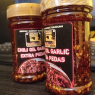 Best Seller Chili Oil Garlic Pedas Aromatic Daun Jeruk Kemasan PREMIUM 150ml GRATIS Sendok Praktis H