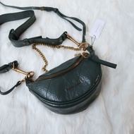 TAS CHARLES AND KEITH 100% IMPORT
