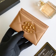 C/h/a/*nel's new model is now available. AP1167 Mini Pencil Case, 7.5 x 11.2 x 0.5 cm.