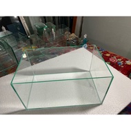 Ho Chi Minh Express fish tank 50x27x30cm 5mm glass broken due to transportation (V)(KH)
