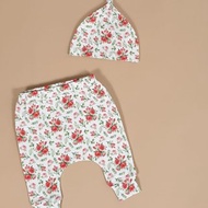 Newborn clothes set of 2: baby knot hat and pants, size 0-3 months