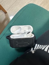 apple AirPods pro充電盒$550右耳$350