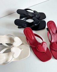 [พร้อมส่ง] WEAR.SOUL #S647-Heart Wedge Sandals