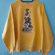 CREWNECK CAPTAIN SANTA VINTAGE KUNING