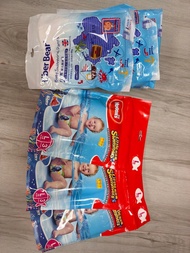 Uber Bear 嬰兒游泳褲 + Huggies Little Swimmers 游泳尿片