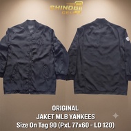 MLB Yankees Jacket Size 90