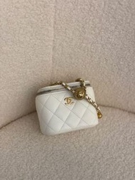 Chanel 22金球小盒子 白色羊皮