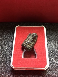 หลวงปู่ทวดแท้ หลวงพ่อทวด วัดช้างไห้ เนื้อว่าน พิมพ์เตารีด สภาพสวย รับประกันพระแท้ มีบริการเก็บเงินปล