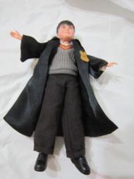 二手   美泰兒   Mattel   2001年  哈利波特   Harry Potter   缺少眼鏡   約19.5公分高  不能議價