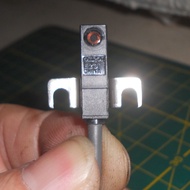 OMRPN Square Proximity Switch E2S-W13 Optical Fiber Amplifier E3X-SD7 E3X-NA11 (d1 Hanging)