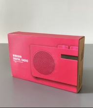 全新 數碼 FM 收音機 (可接收所有 FM頻道 > 商台 港台 新城 全部FM頻道可收聽到) Digital FM radio (can received all FM channels)