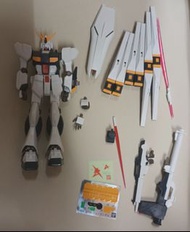 bandai hguc 1/144 scale  rx-93 nu gundam  v gundam