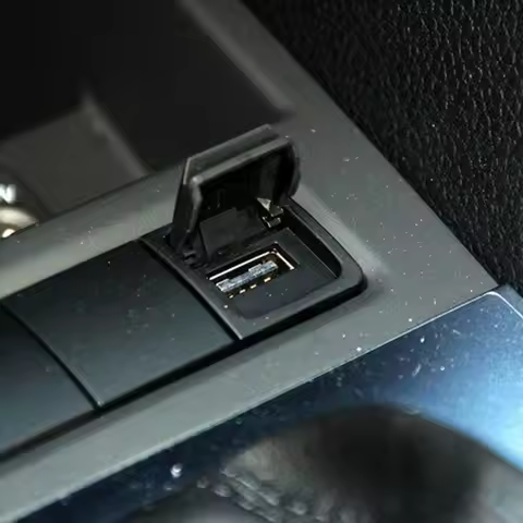 5KD035726A Car FOR USB Switch Socket For Jetta For Golf MK6 RCD300 RCD510 Replacement Accessories De