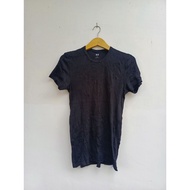 Uniqlo T-shirt