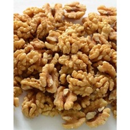 核桃 USA  Walnut Original RAW  dan ROASTED Ready to Eat ( 1kg/500gm /200 gm) Fresh / New Stock .