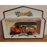 Lledo Days Gone DG043042 15CWT Delivery Van "Adventure" + box C5810#250812