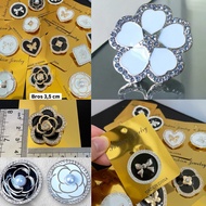 Bros 3,5 cm / Bros Pin Fashion / Bros Bunga Love Pita / Bros 3,5 cm Warna Hitam Putih