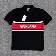 GIORDANO POLOSHIRT GRDANO RED STRIP Baju Polo dengan Desain Garis Merah dan Putih di Dada Tangan Tan