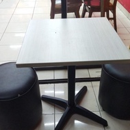 MEJA KURSI CAFE RANGKA BESI BEKAS 1 SET (1M 2K) MULUS