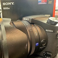 98% Sony RX10 IV Mark 4