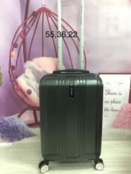 American Tourister 20 inch luggage for handcarry American Tourister 20 吋登機行李箱 55 x 36 x 22cm