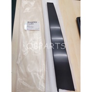 CHEVROLET OPTRA 1.6 / 1.8 / OPTRA 5 (GENUINE) DOOR GARNISH > LEFT & RIGHT (STAND TYPE) - 96548099 / 