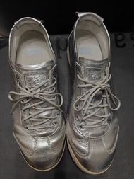 Onitsuka Tiger 銀色皮革波鞋