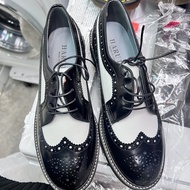 HARUTA 黑白拼色雕花鞋