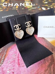 💗💗Chanel pendant 23 心心吊墜耳環黑色閃閃底✨✨