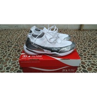 Sepatu Badminton Original Hi-Qua Leggera Size 41