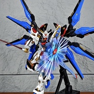 [Limited Time Seckill] Gundam Assembly Model HG Strike Newborn Free Unicorn Red Heresy Mecha Figure