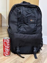 Lowepro 相機背包