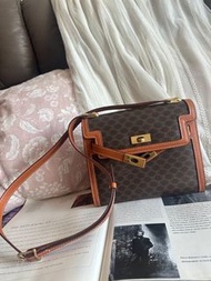 可免息分期 多年正版正貨商標門市現貨 極美品extremely rare vintage celine macadam triomphe canvas mini kelly bag 中古手袋 老花