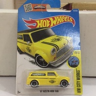 HOT WHEELS YELLOW ‘67 AUSTIN MINI VAN