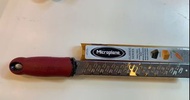 Microplane cheese ribbon grater