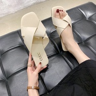 Fashionable Large Size Women's Shoes 41-43 Feet Wide Fat Sister Influencer Slippers Women Popular Summer Outer Wear Beach Sandals 40-42 V808