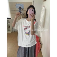 [Shirt length 73cm]【NICE STUDIO】 08028-38 Women's loose T-shirt with embossed pink bow - Model heigh
