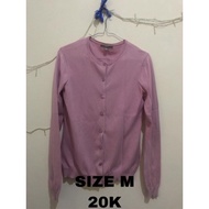 sweater rajut uniqlo