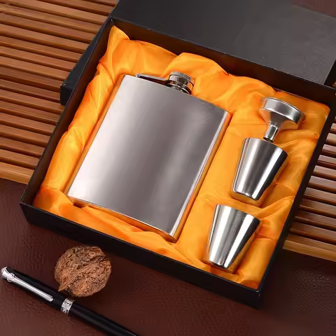 8oz Outdoors Portable Pocket Hip Flask Stainless Steel Whisky Flask Drink Alcohol Container Gift Box