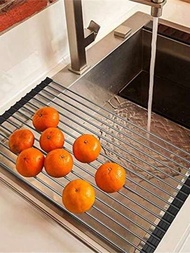 1入折疊式不銹鋼碗蔬菜瀝水架,適用於廚房檯面-可捲起,節省空間設計和能夠在水槽上過濾水流。1入折疊式不銹鋼水槽瀝水器
