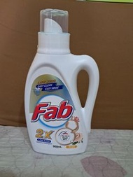 Fab（快潔）2X 濃縮低泡洗衣液（玫瑰香型）