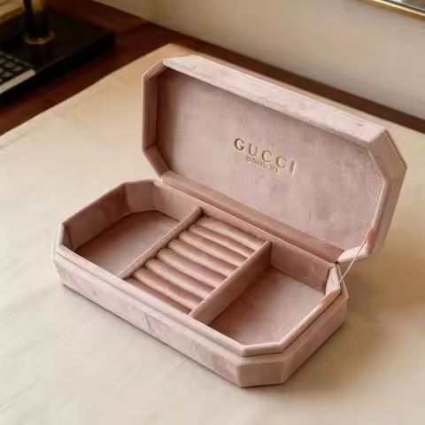 Gucci Gucci’s bag Light Pink Velvet Octagonal Jewelry Cosmetic Storage Box With Logo Tag, Luxury Ele