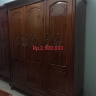 lemari kayu jati. bekas seperti baru. dah melamin 3 pintu bogor