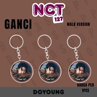 GANTUNGAN NCT 127 PIN WALK 58 MM KEYCHAIN KPOP KEYCHAIN UNOFFICIAL DOYOUNG JAEHYUN HAECHAN MARK