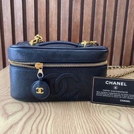 二手Chanel經典 Vintage 荔枝牛皮雙黑色化妝包/長盒子