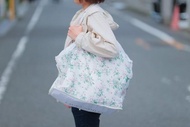 Laura Ashley 日本雜誌 GLOW 附錄碎花折疊束口單肩包托特包購物袋 單肩包旅行袋