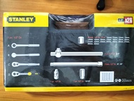 ชุดบ๊อกซ์ STANLEY #1-86-477 ขนาดลูกบ๊อกซ์ 1/2 นิ้ว 27 ชิ้น 10-32 มม. พร้อมกระเป๋า ABS (socket set) M