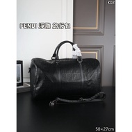 P255
FENDI FENDI Embossed Travel Bag, Pillow Bag, Airport Bag
Hot-selling travel bag A must-have for